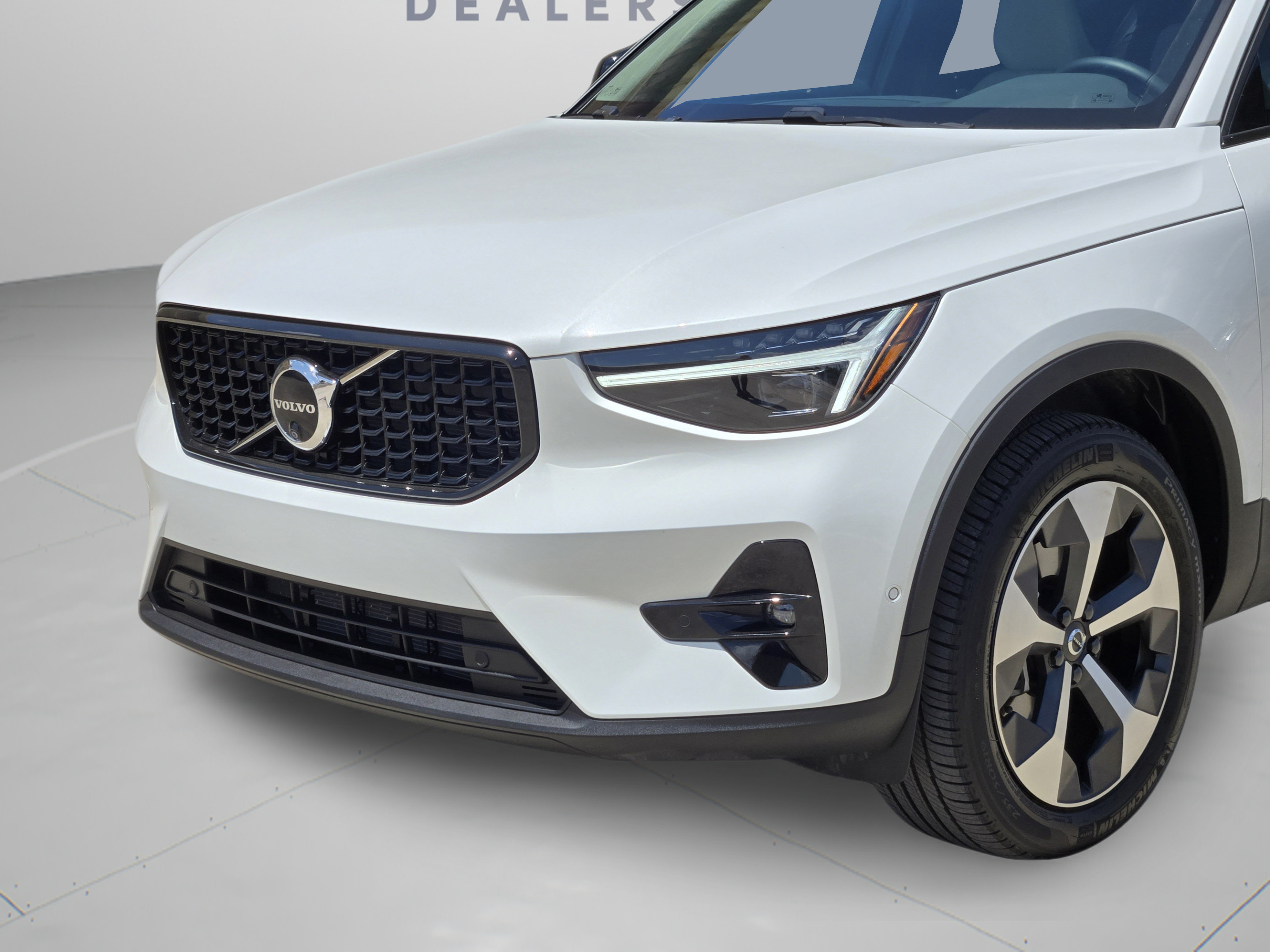 Used 2022 Volvo XC60 B5 Inscription w/ Advanced Package FWD image 32