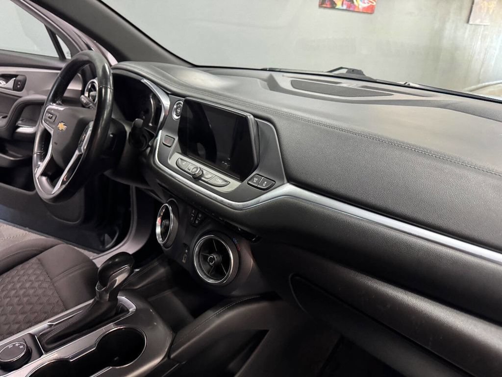 Used 2019 Chevrolet Blazer LT FWD image 55