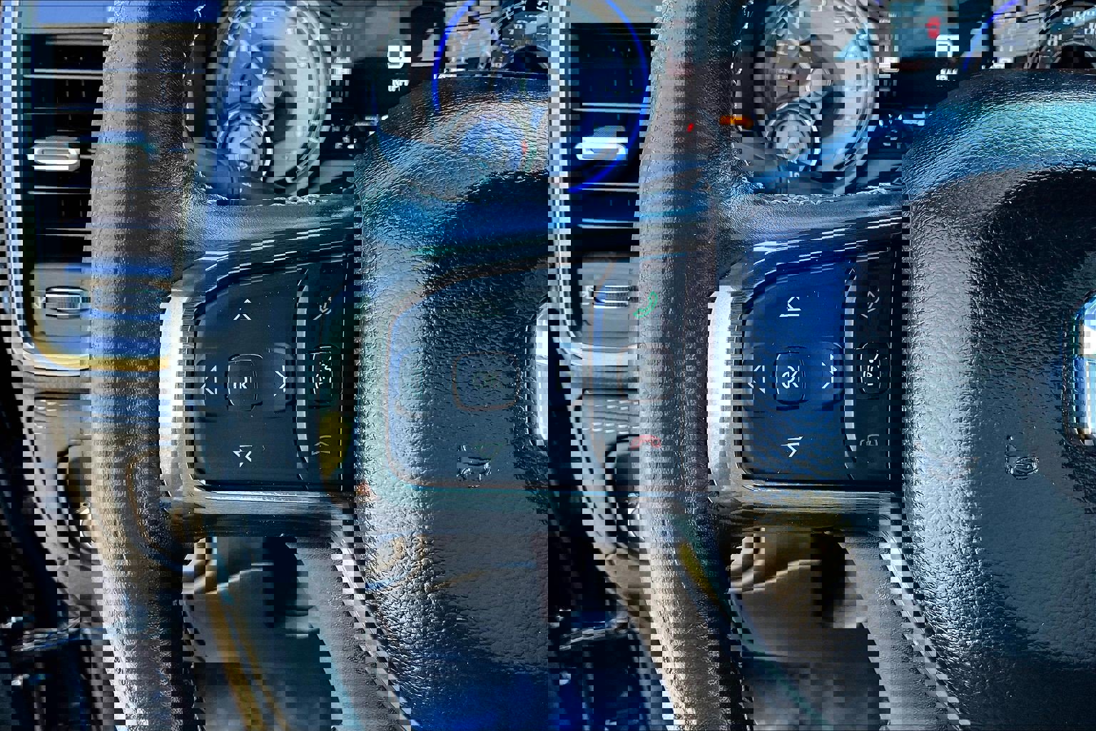 Used 2019 RAM 1500 Limited image 12