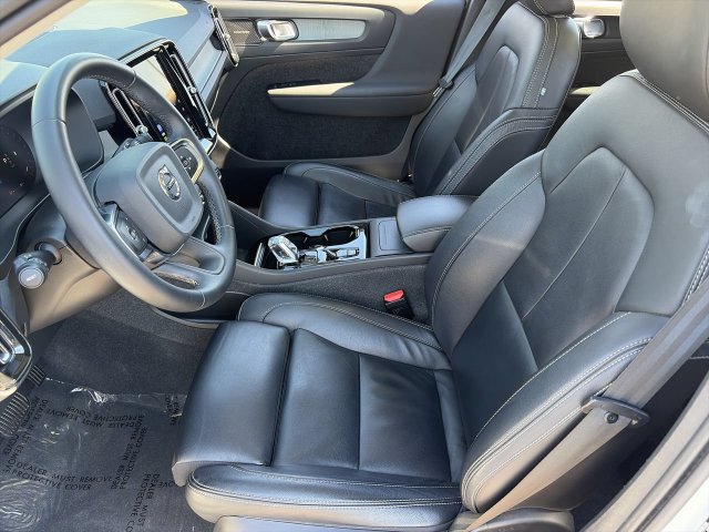 Certified 2023 Volvo XC40 B4 Ultimate w/ Climate Package FWD image 20