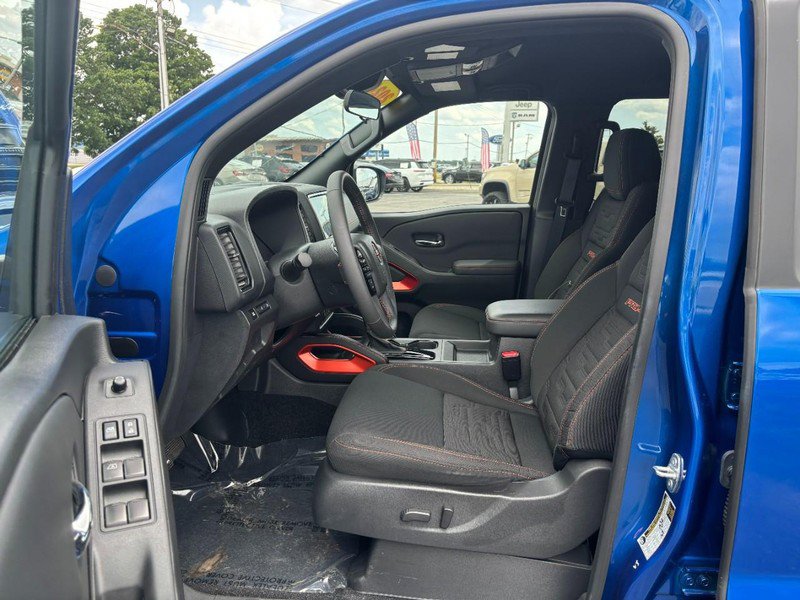 Used 2024 Nissan Frontier PRO-4X w/ Technology Package AWD/4WD image 8