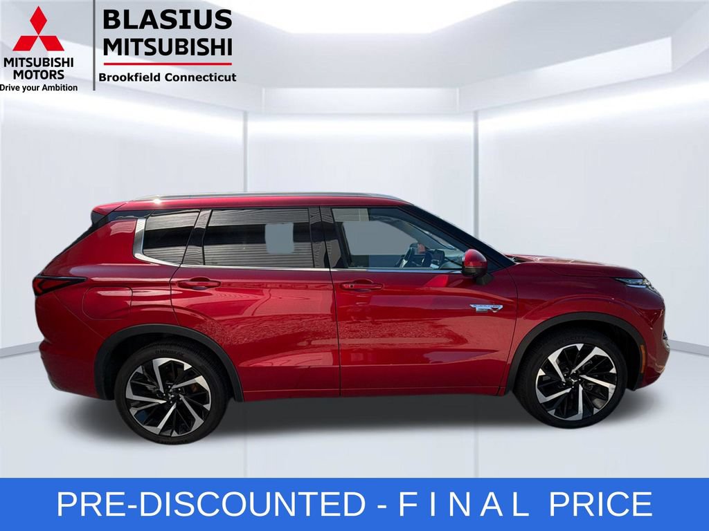 Used 2023 Mitsubishi Outlander SEL AWD/4WD image 7