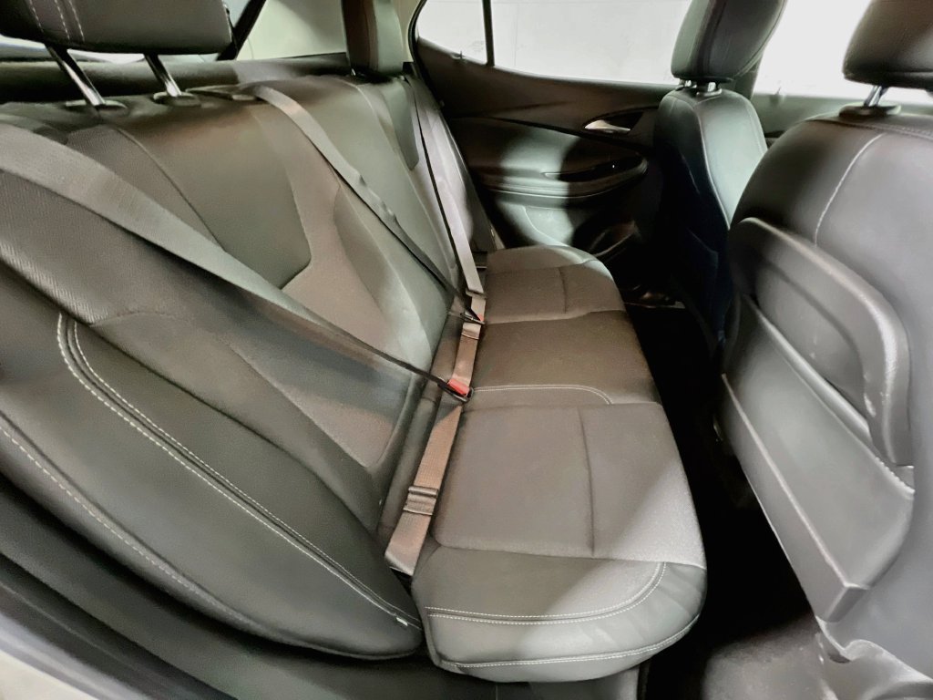 Used 2021 Buick Encore GX Preferred FWD image 23