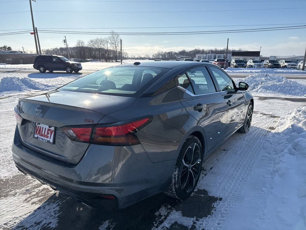 Used 2025 Nissan Altima 2.5 SR image 13