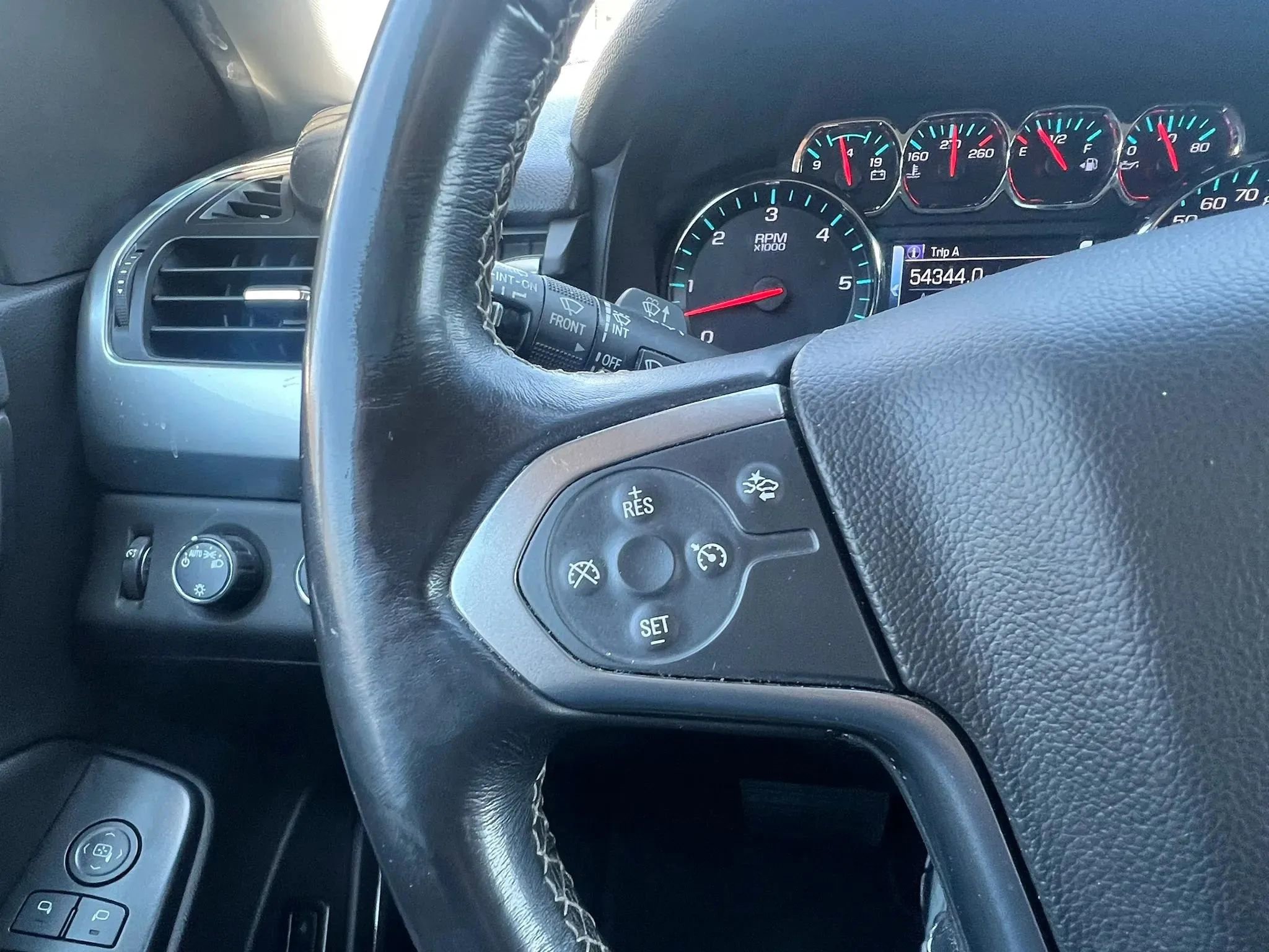 Used 2019 Chevrolet Suburban LT AWD/4WD image 20