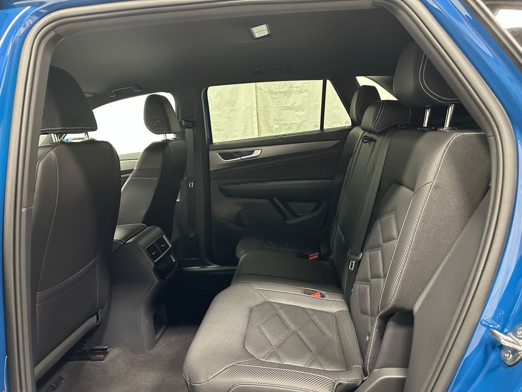 Used 2025 Volkswagen Atlas Cross Sport SE image 49