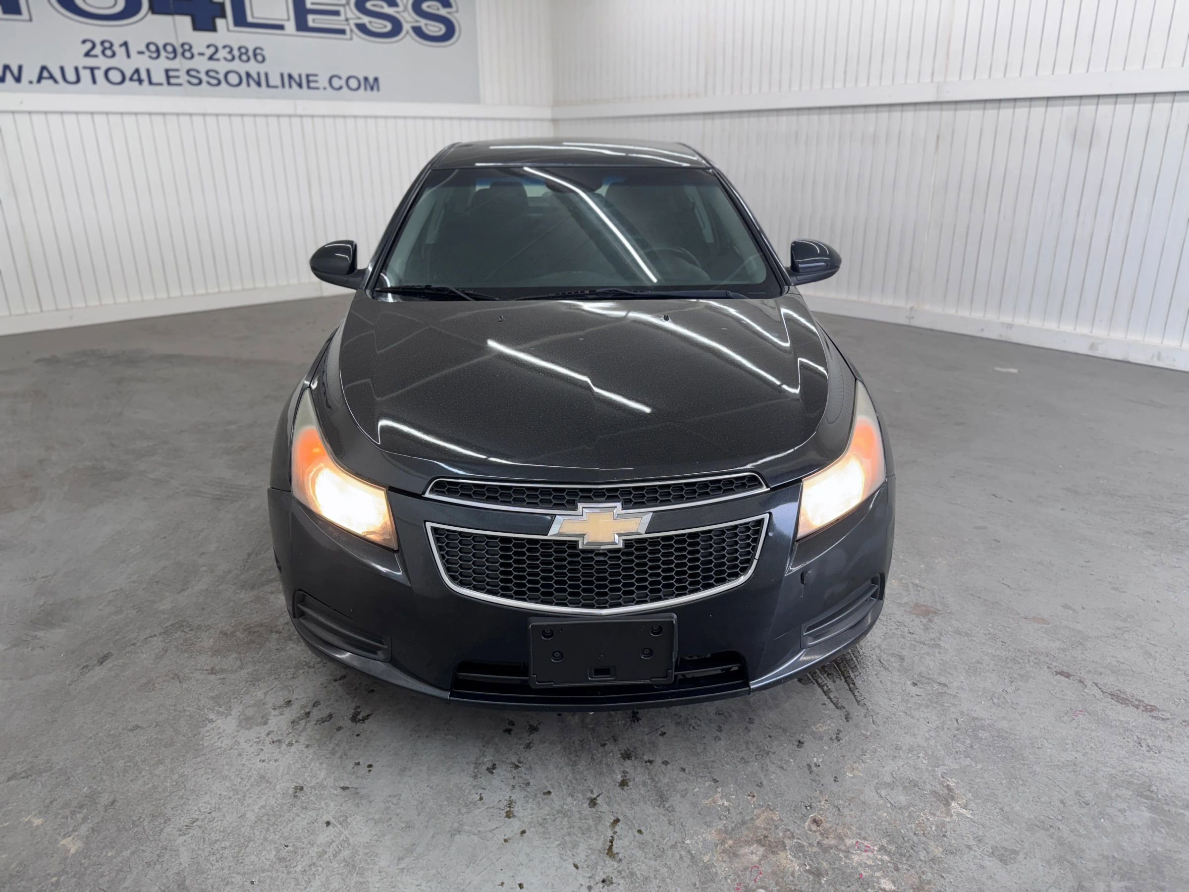 Used 2011 Chevrolet Cruze LT image 2
