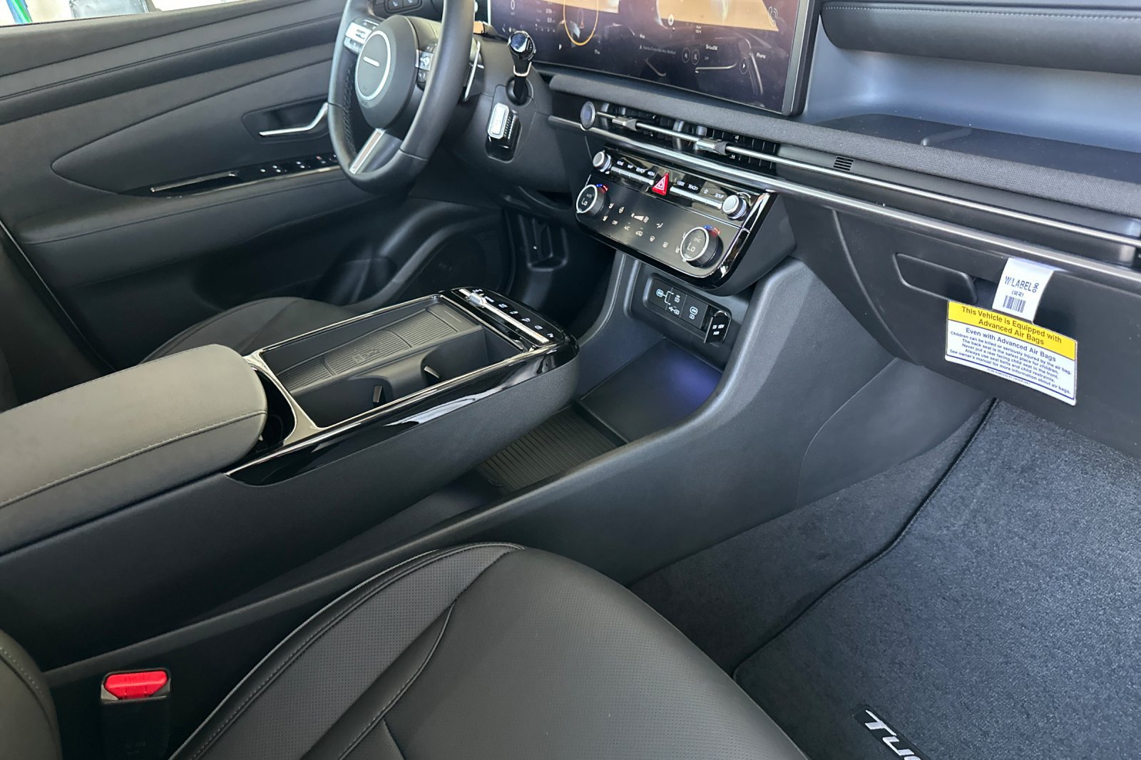 New 2025 Hyundai Tucson Limited AWD/4WD image 16