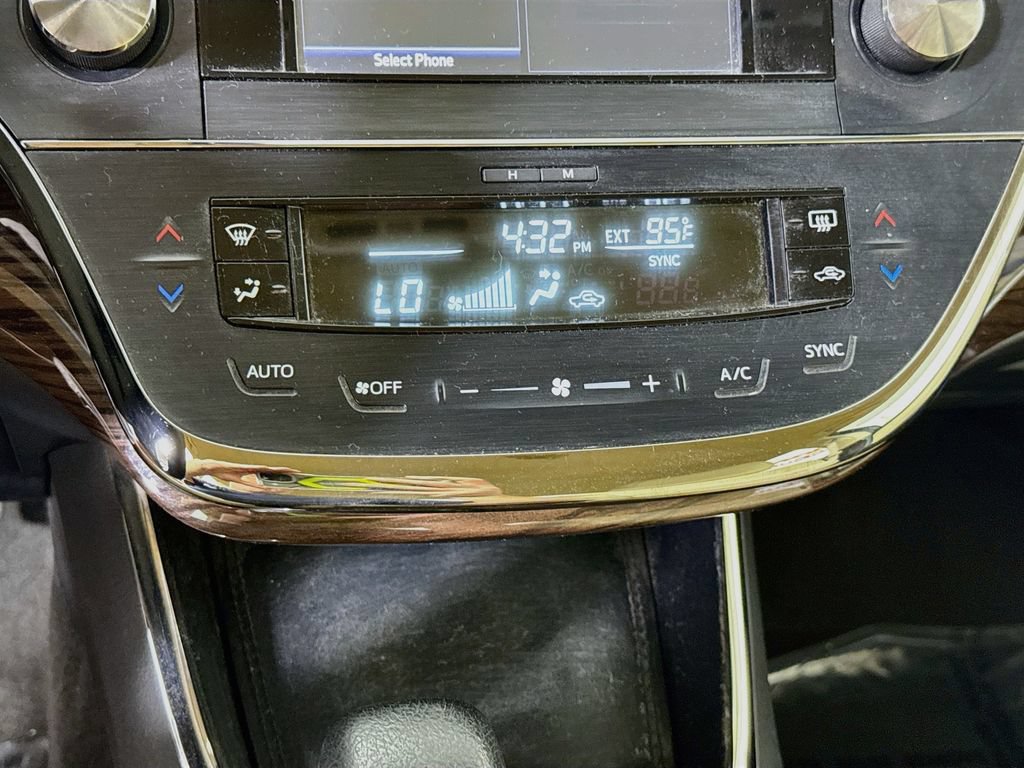 Used 2015 Toyota Avalon XLE FWD image 7