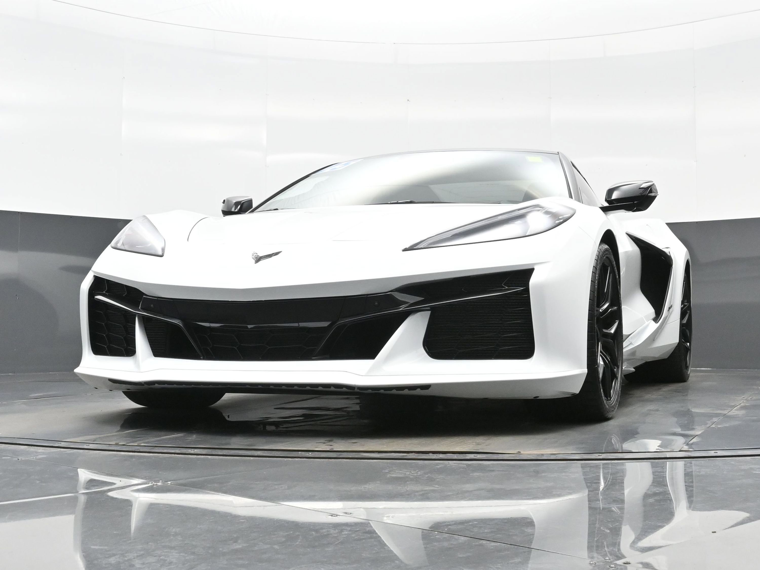 Used 2025 Chevrolet Corvette Z06 w/ Stealth Interior Trim Package RWD image 24