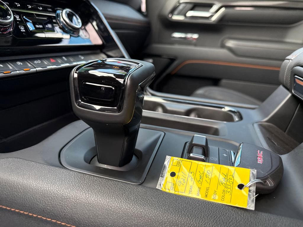 Used 2023 GMC Sierra 1500 AT4 w/ AT4 Premium Package image 30