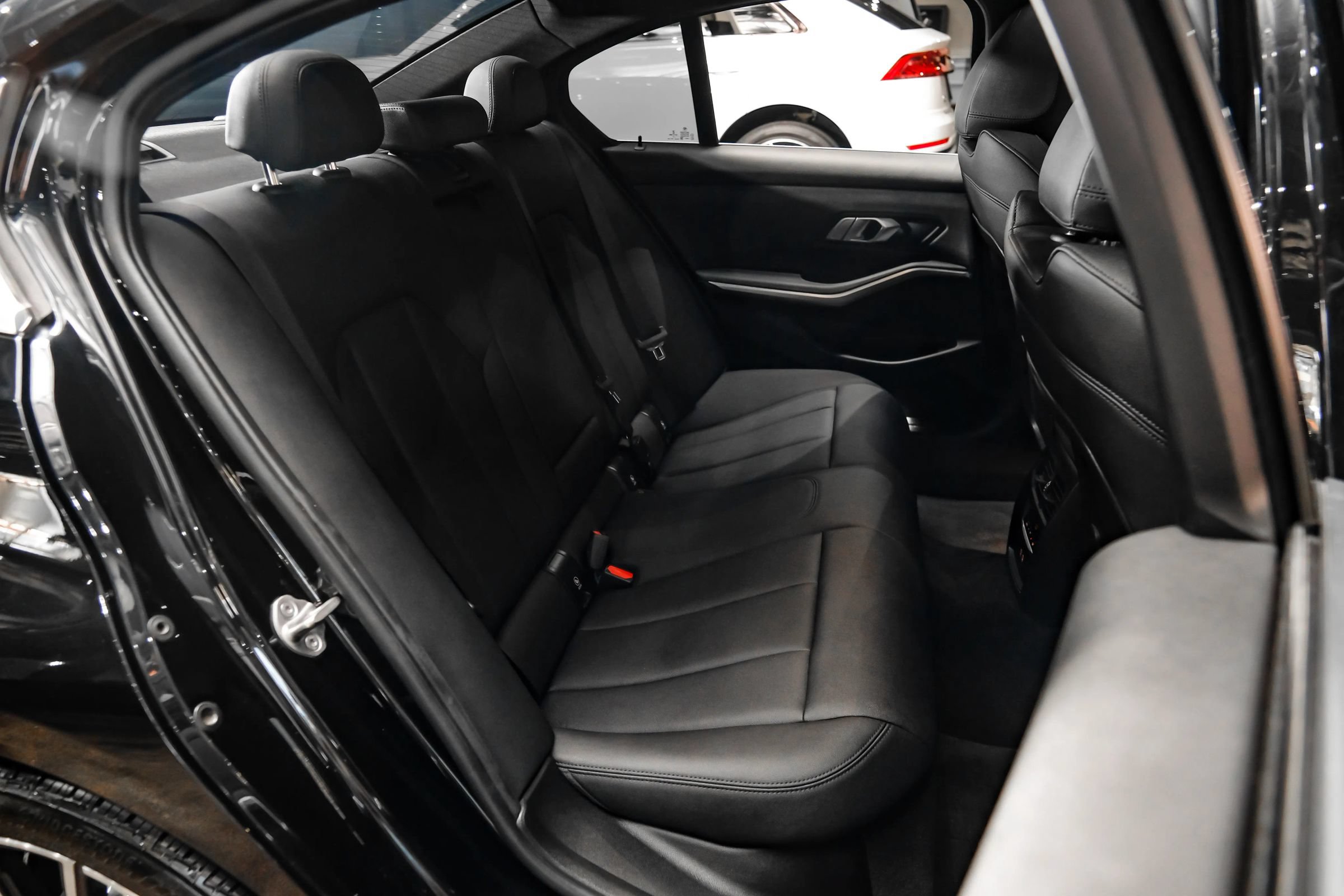 Used 2021 BMW 330i Sedan w/ Driving Assistance Package RWD image 38