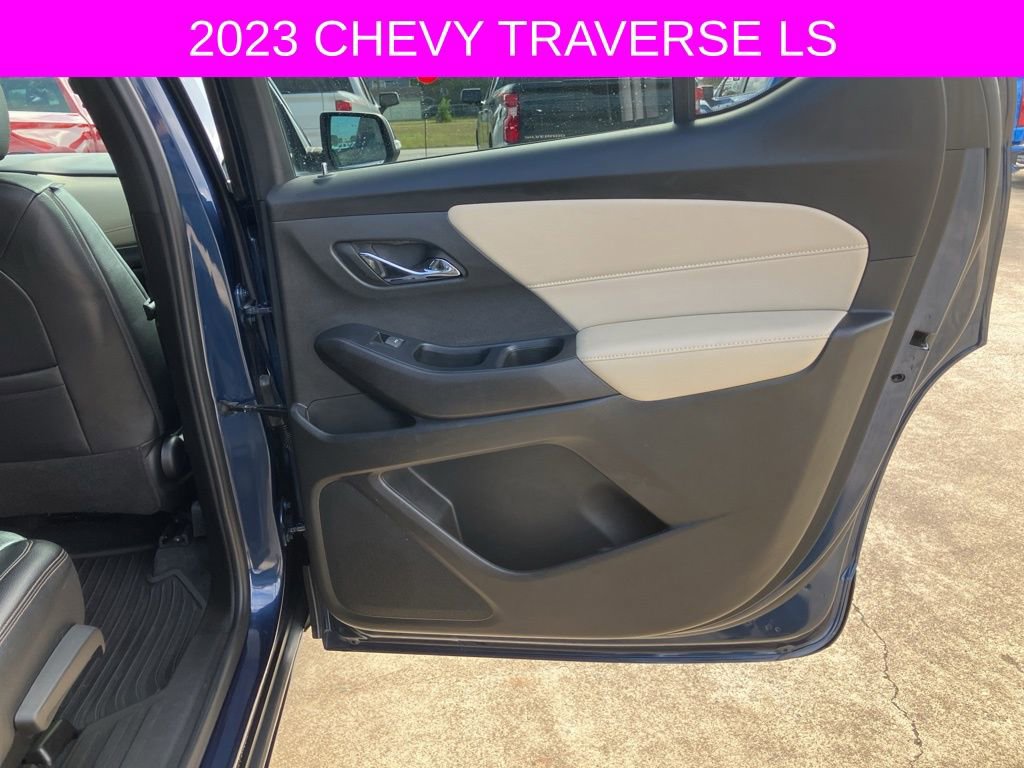 Used 2023 Chevrolet Traverse LS w/ Safety Package image 17