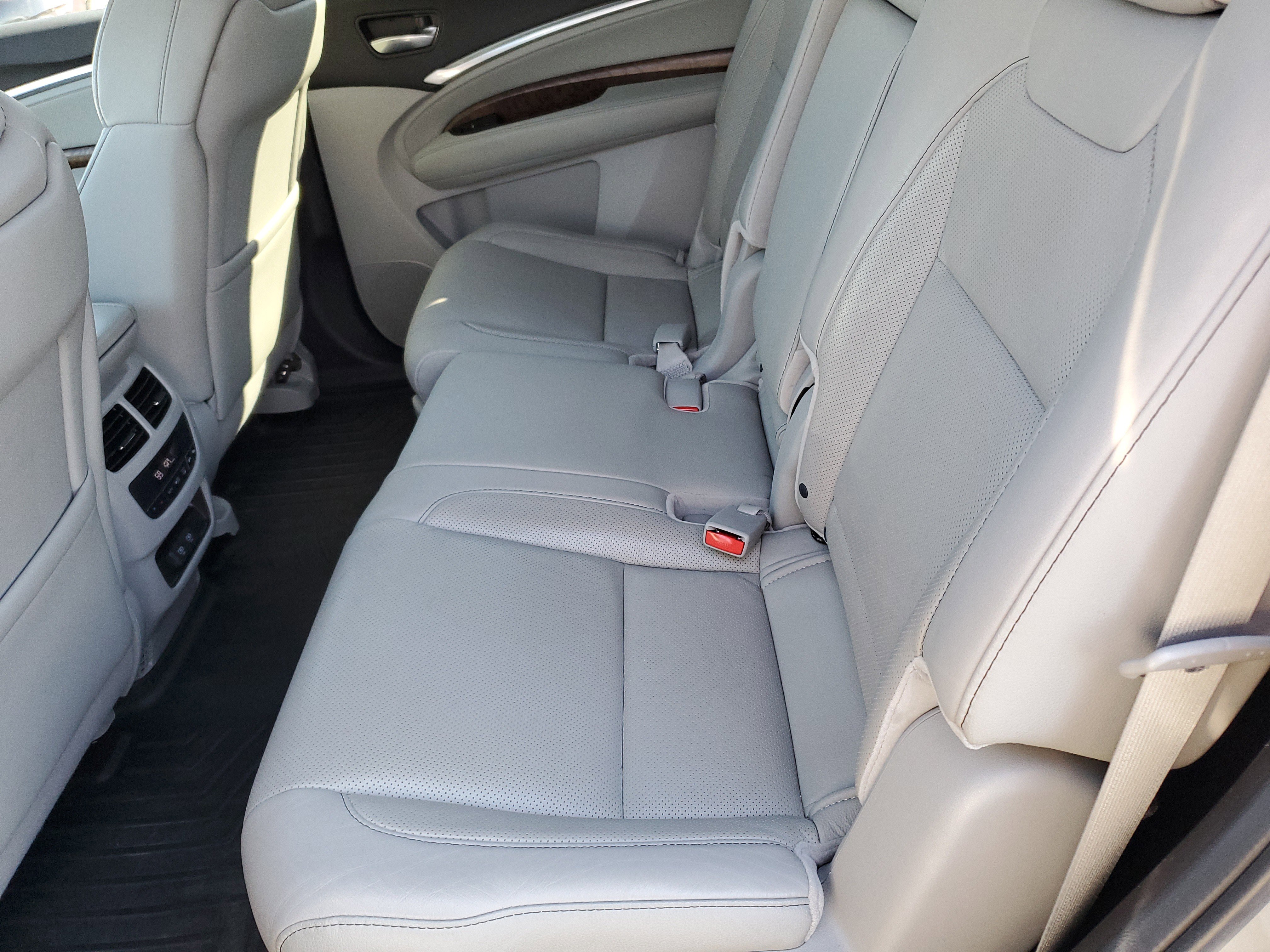 Used 2020 Acura MDX SH-AWD w/ Technology Package image 9