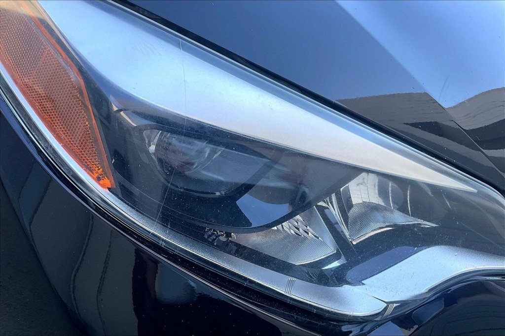 Used 2016 Toyota Corolla LE FWD image 28