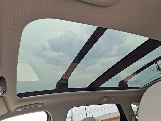 Used 2024 Kia Sorento S w/ Panoramic Sunroof Package FWD image 21
