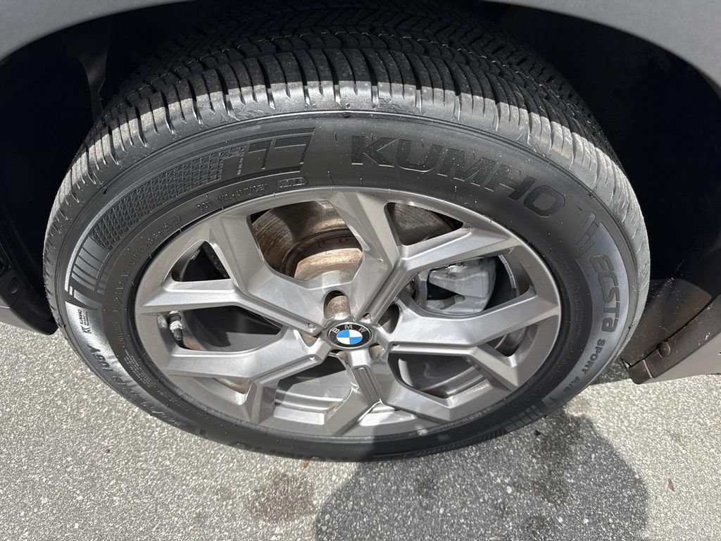 Used 2023 BMW X3 xDrive30i w/ Convenience Package AWD/4WD image 11