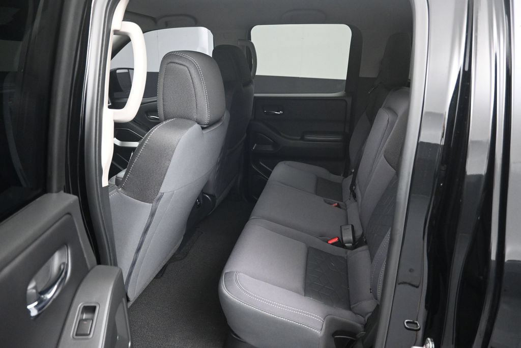 Used 2025 Nissan Frontier SV w/ SV Convenience Package AWD/4WD image 10