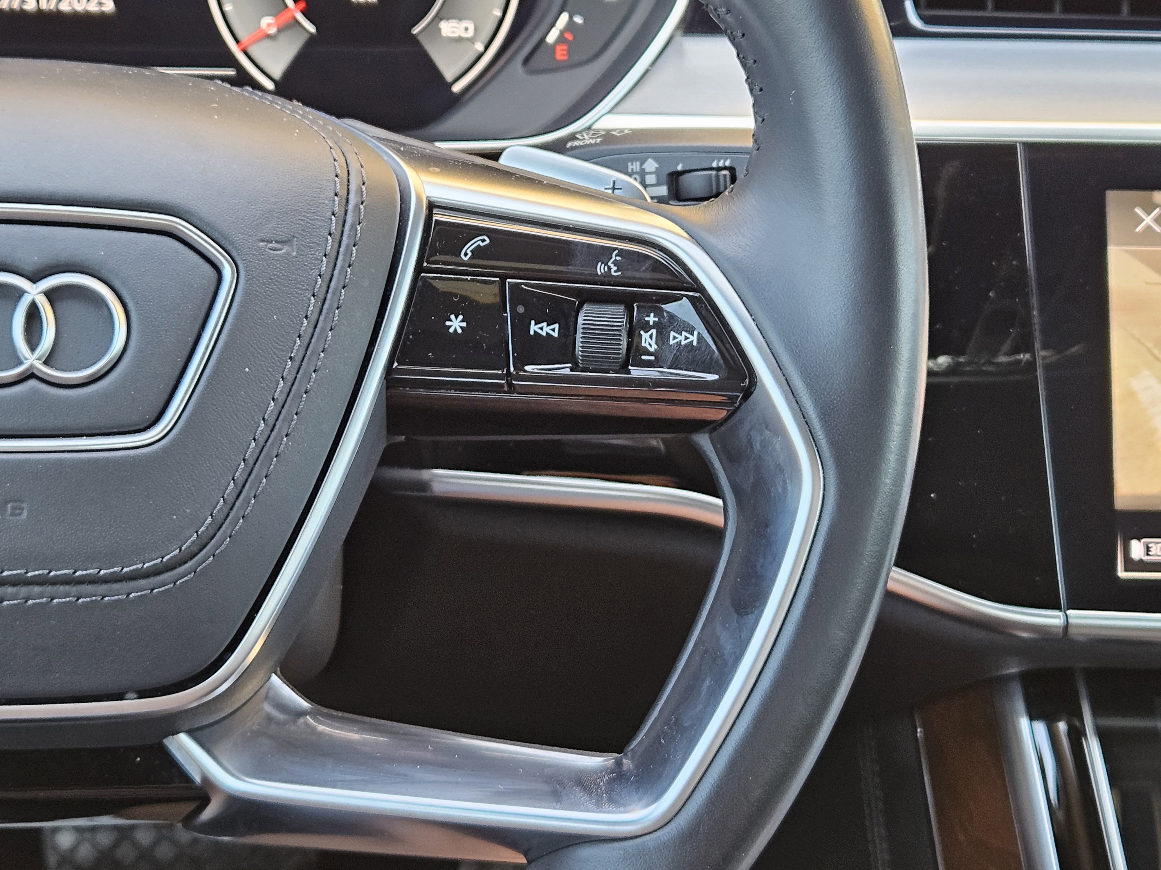 Used 2021 Audi A8 L 4.0T w/ Executive Plus Package image 28