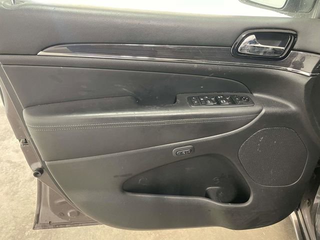 Used 2019 Jeep Grand Cherokee Overland image 11