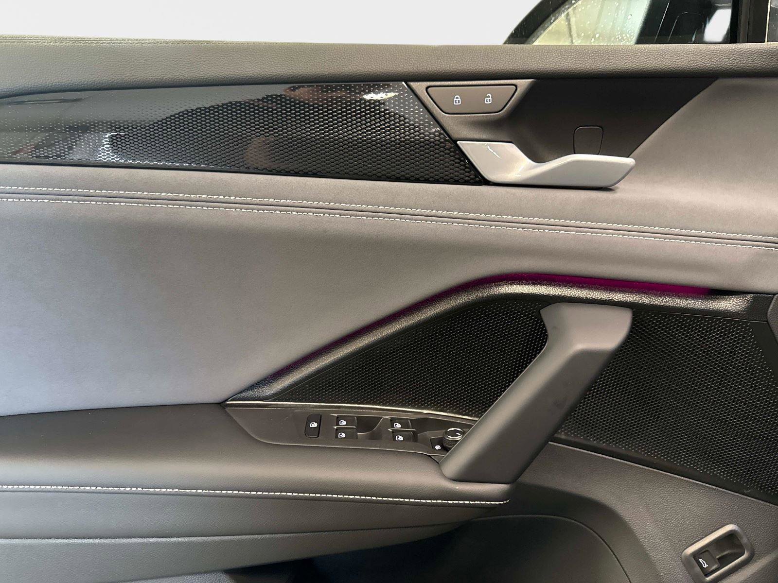 New 2026 Volkswagen Tiguan SE image 19