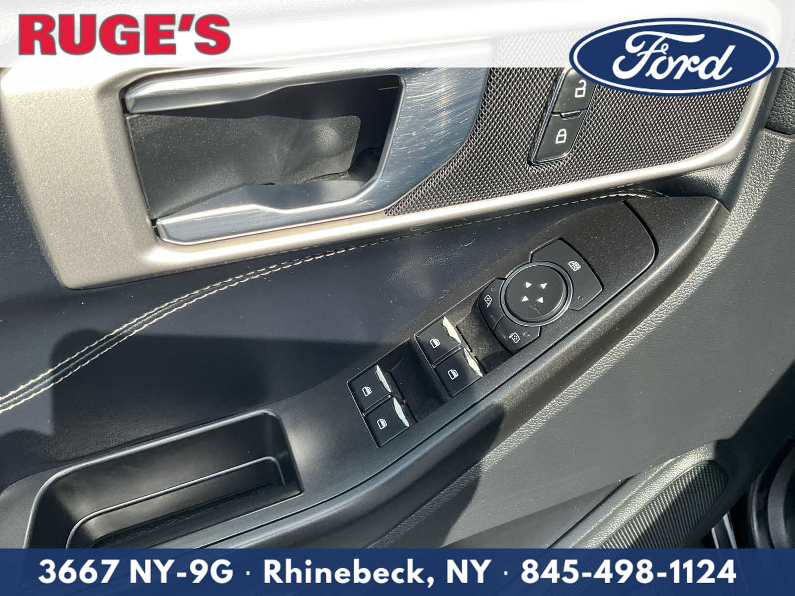 Used 2020 Ford Explorer XLT w/ Equipment Group 202A AWD/4WD image 16