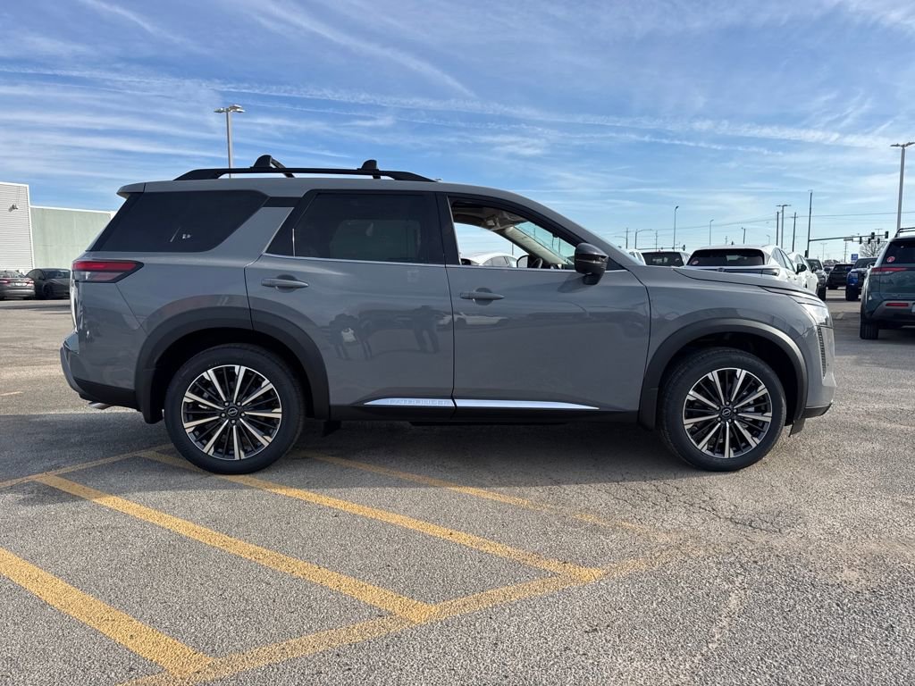 New 2026 Nissan Pathfinder Platinum w/ Cargo Package AWD/4WD image 8
