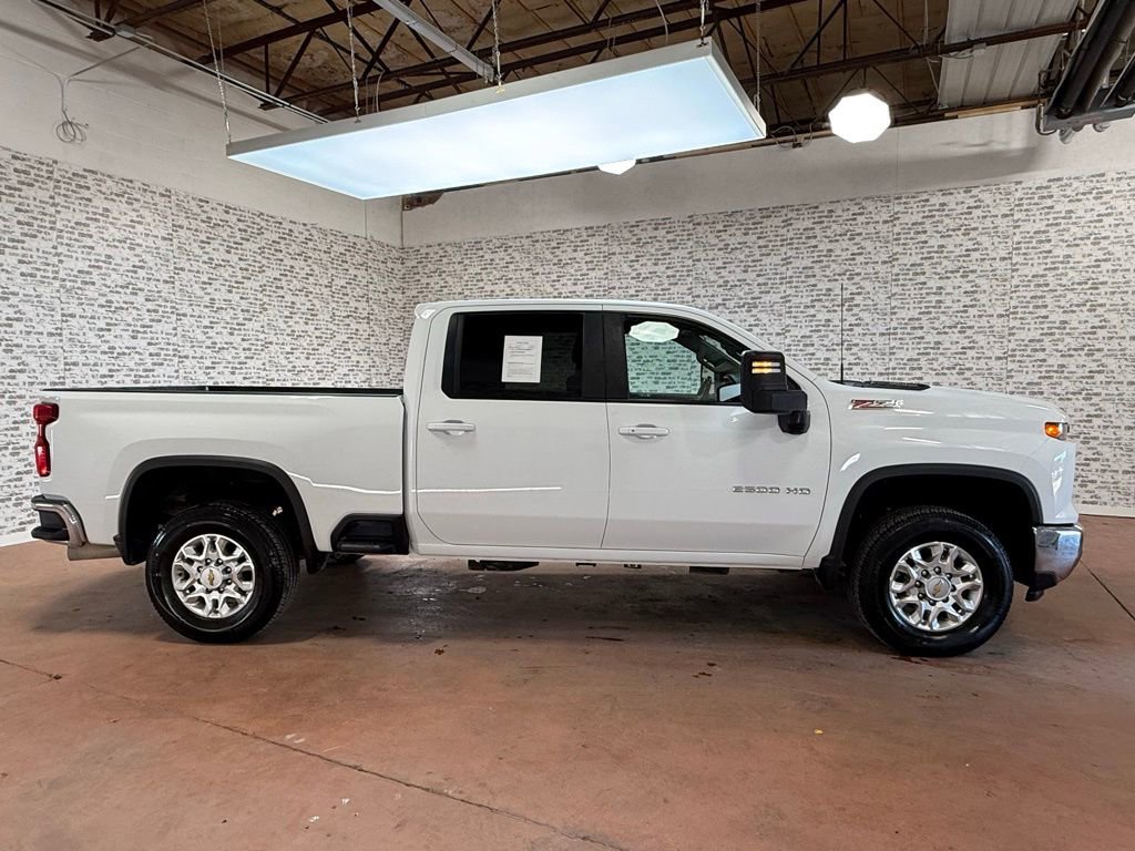 Used 2024 Chevrolet Silverado 2500 LT image 8