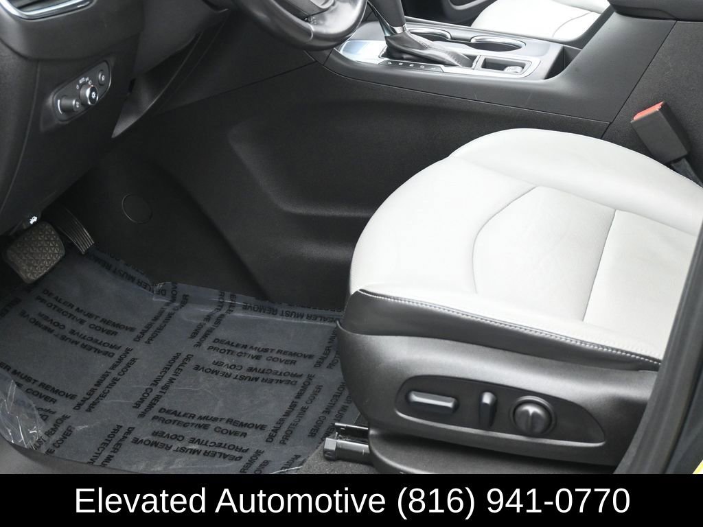 Used 2018 Chevrolet Equinox Premier FWD image 13