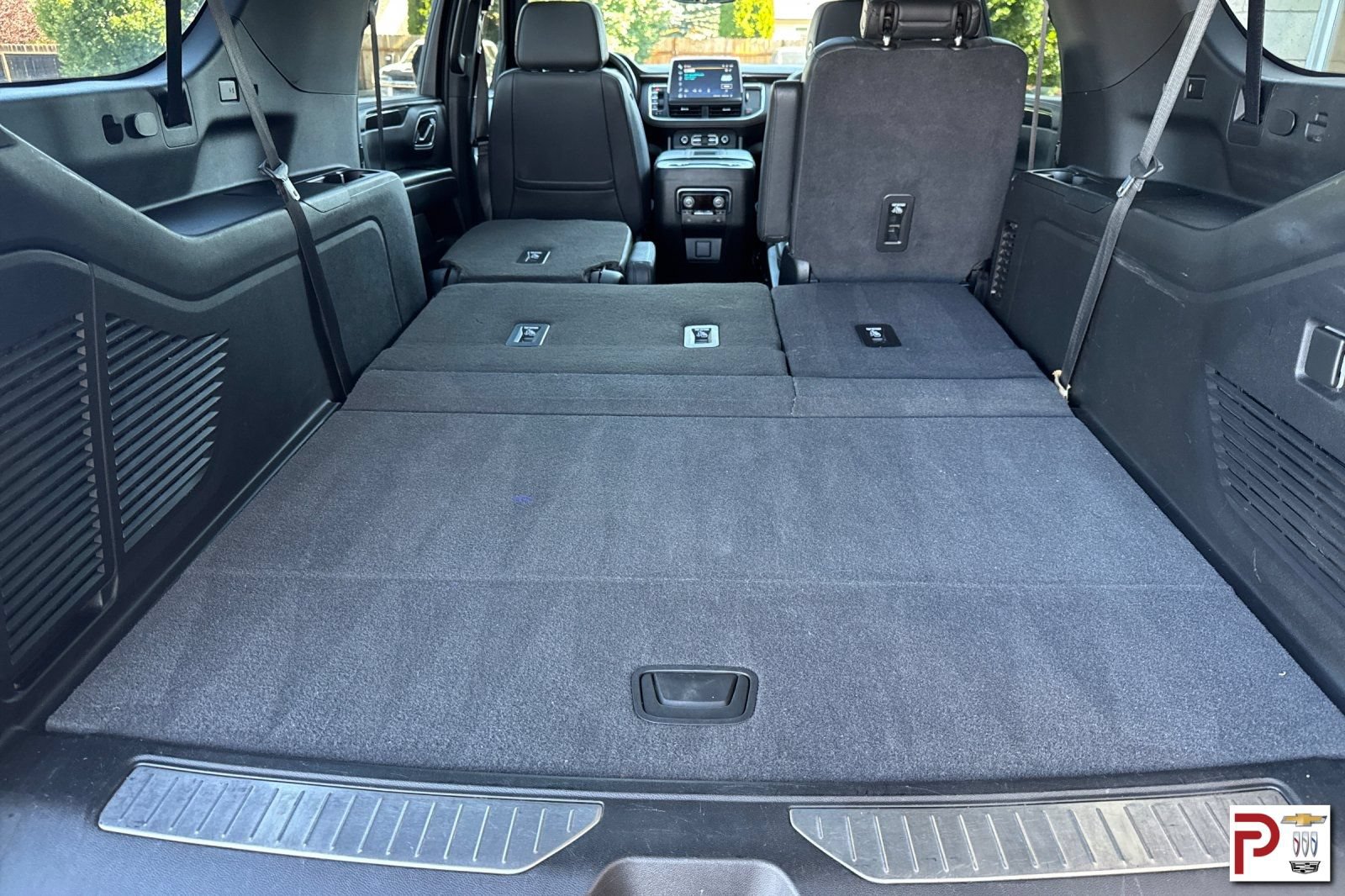 Certified 2022 Chevrolet Suburban RST w/ Luxury Package AWD/4WD image 20