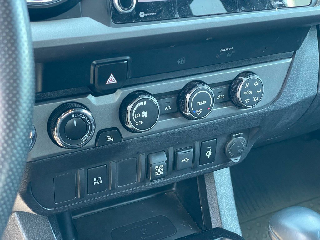 Used 2020 Toyota Tacoma TRD Off-Road AWD/4WD image 18