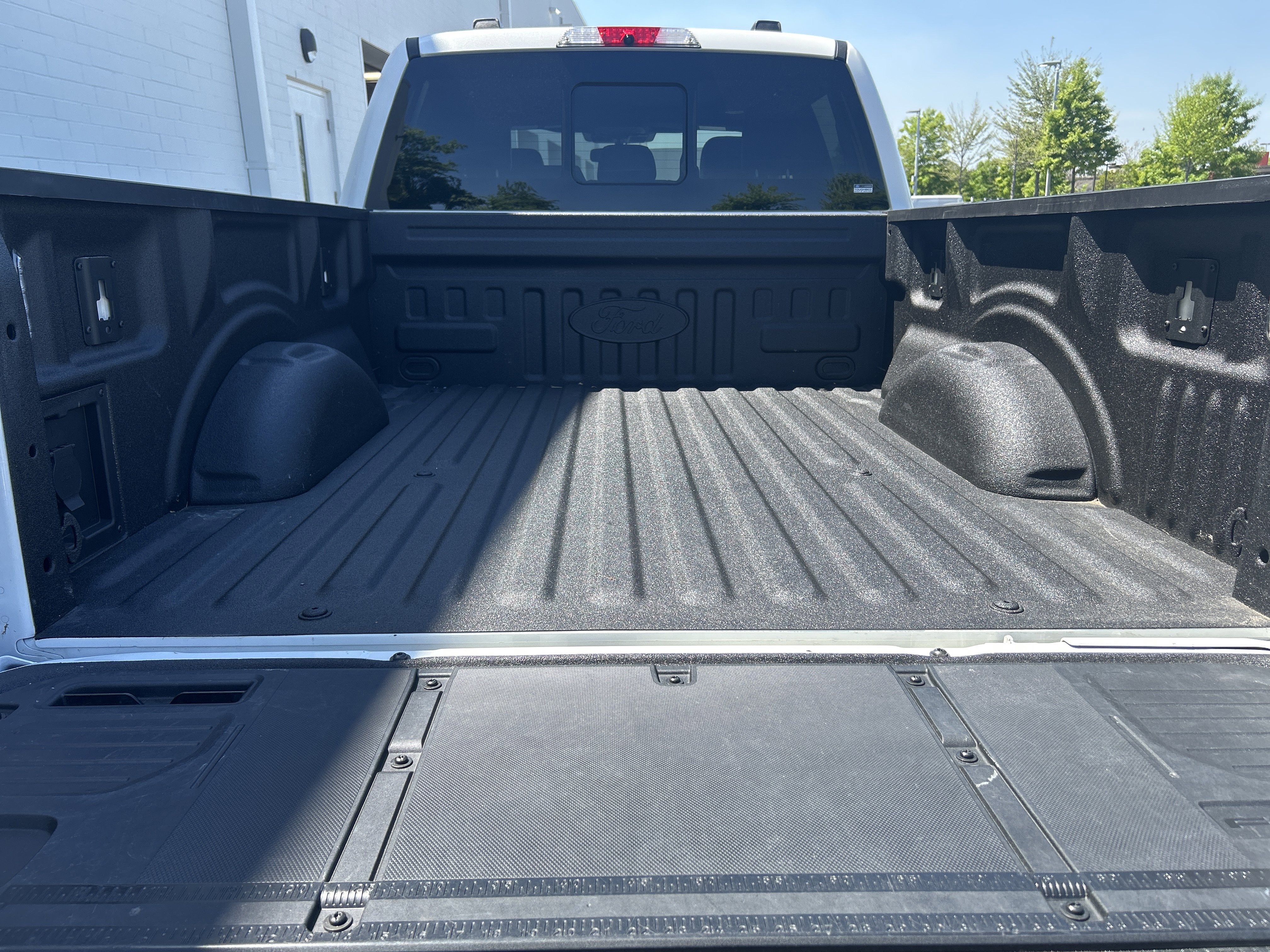 Used 2023 Ford F150 Platinum w/ FX4 Off-Road Package AWD/4WD image 35