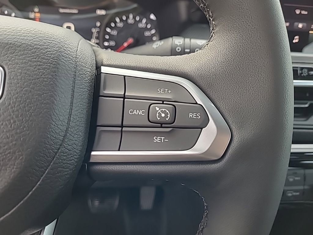 New 2026 Jeep Compass Latitude AWD/4WD image 4