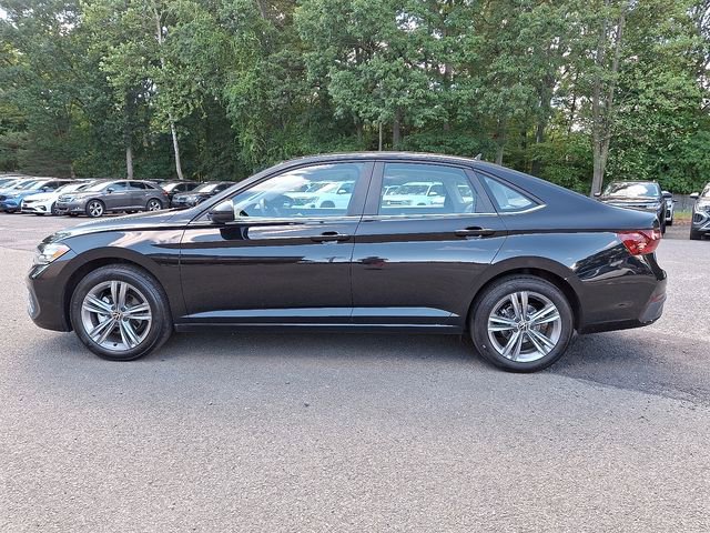 Certified 2023 Volkswagen Jetta SE image 6