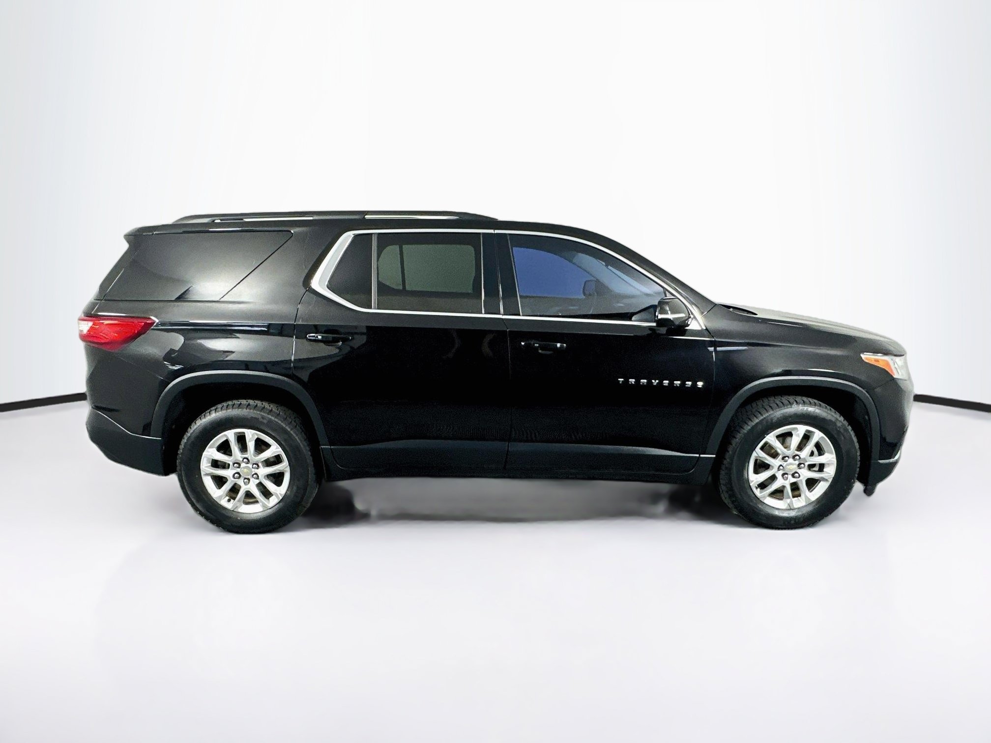 Used 2019 Chevrolet Traverse LT FWD image 10