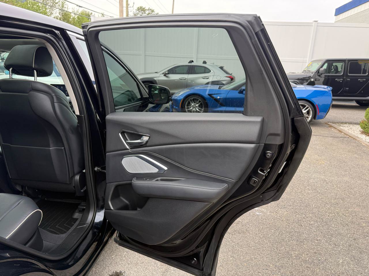 Used 2019 Acura RDX w/ Advance Package AWD/4WD image 25