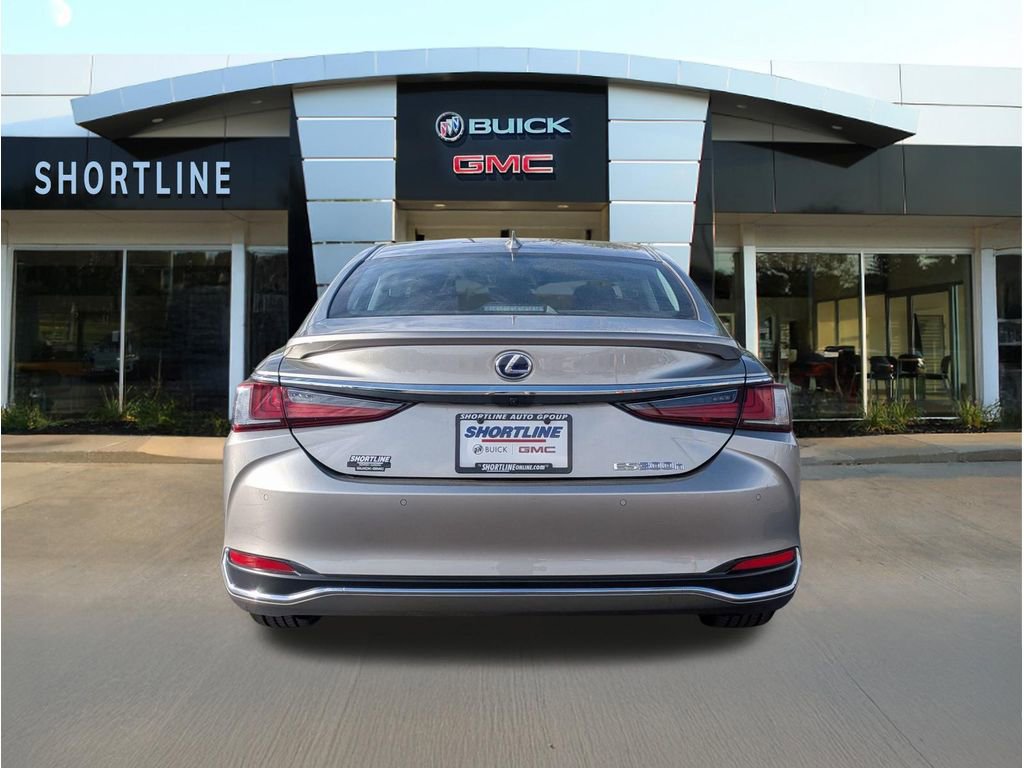 Used 2021 Lexus ES 300h w/ Premium Package FWD image 4