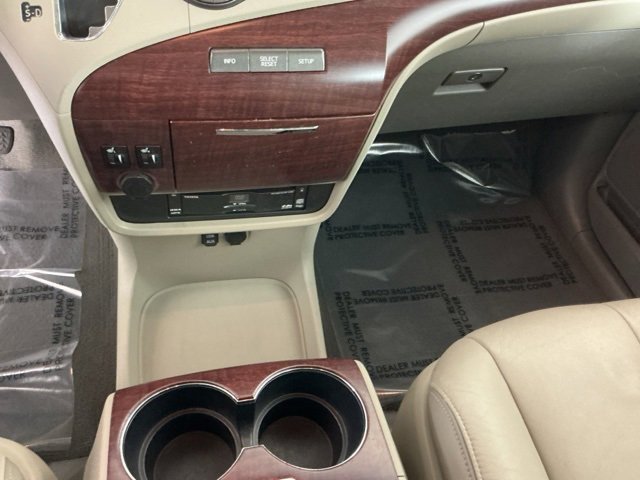 Used 2011 Toyota Sienna Limited image 19