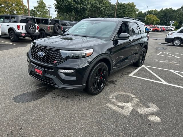 Used 2024 Ford Explorer ST w/ Equipment Group 401A AWD/4WD image 3