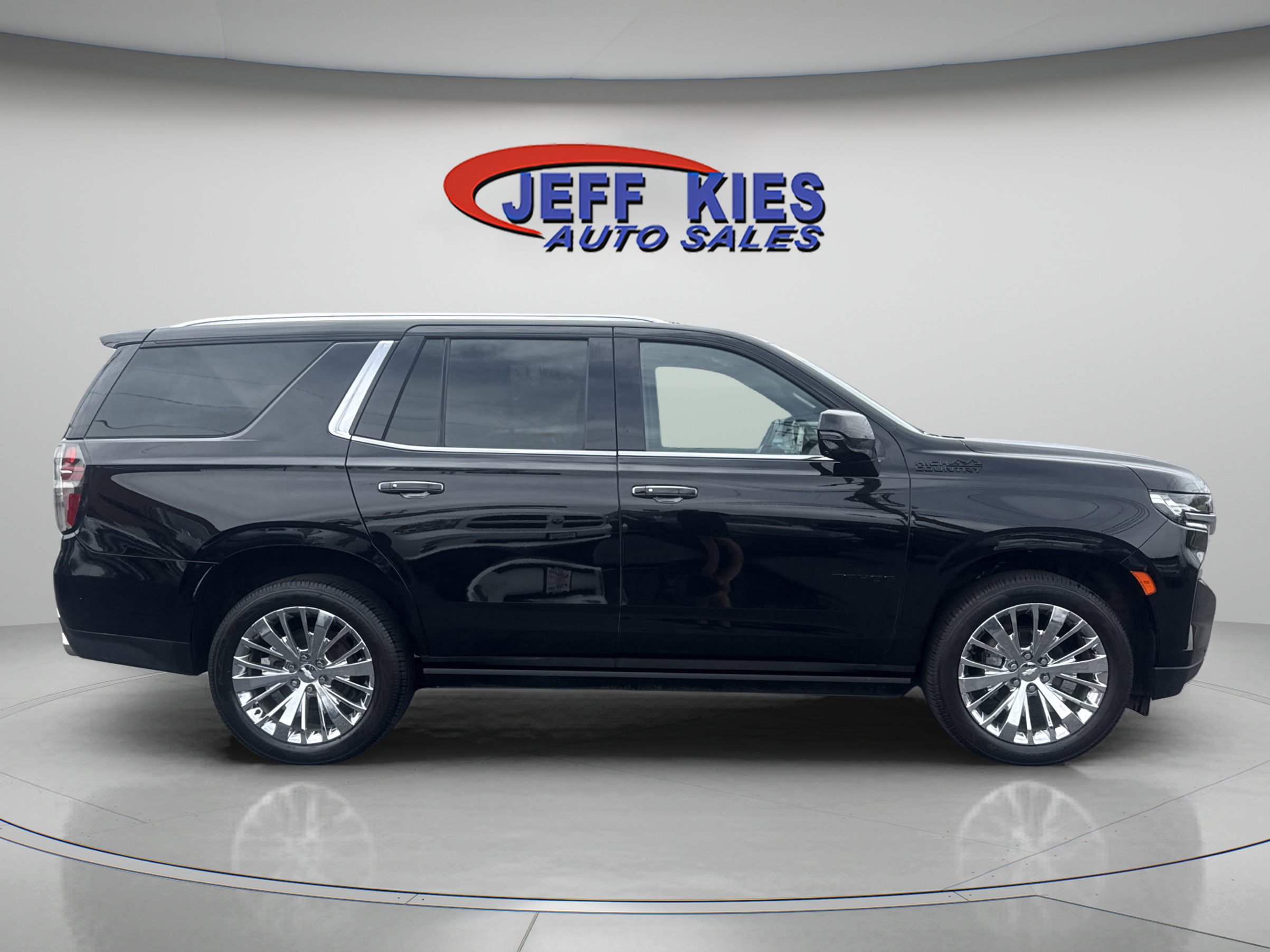Used 2022 Chevrolet Tahoe High Country AWD/4WD image 4