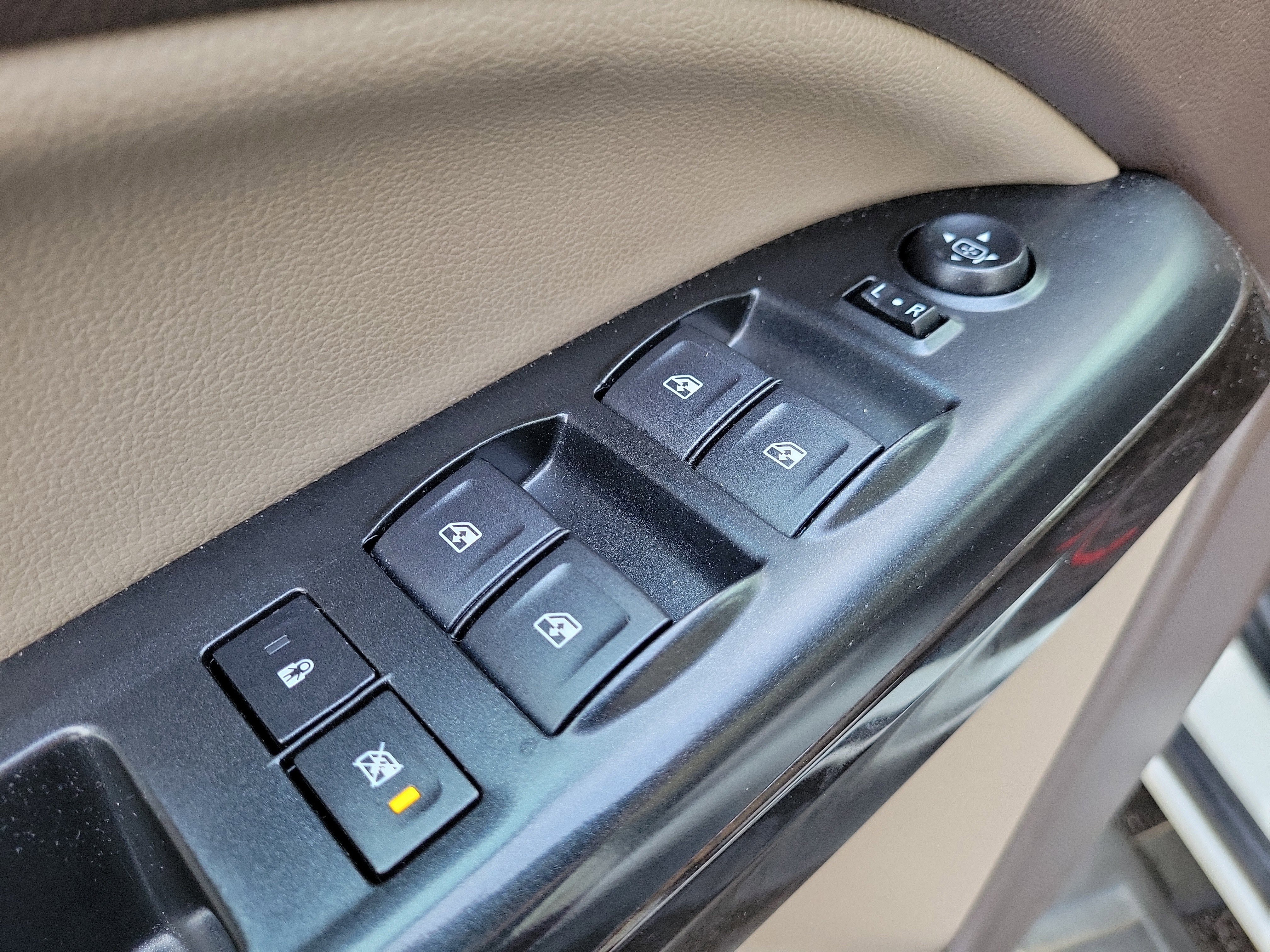 Used 2018 GMC Canyon SLT w/ Driver Alert Package image 17