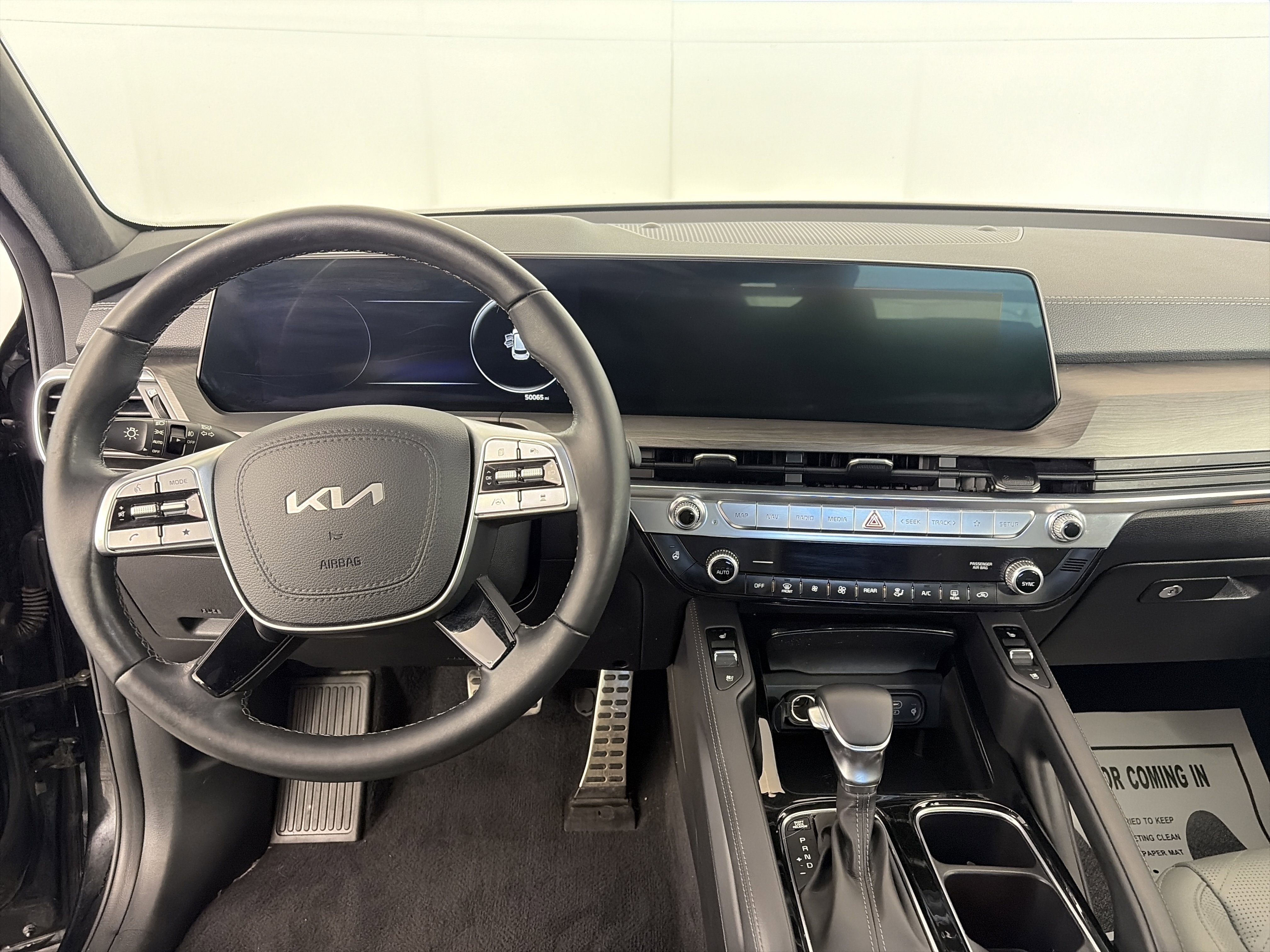 Used 2023 Kia Telluride SX Prestige X-Pro image 3