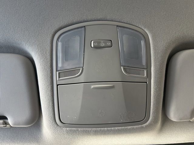 Used 2017 Hyundai Elantra SE image 18