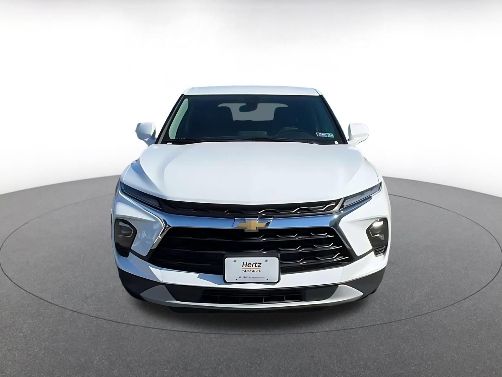 Used 2025 Chevrolet Blazer LT FWD image 4