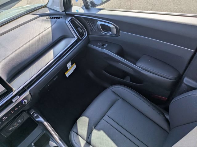 New 2025 Kia Sorento EX AWD/4WD image 16