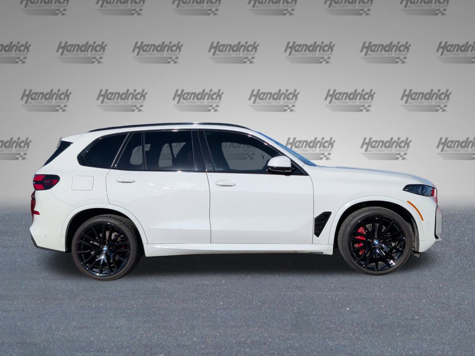 Certified 2025 BMW X5 xDrive40i w/ M Sport Package image 9