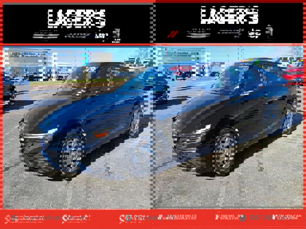 Used 2025 Hyundai Elantra SE