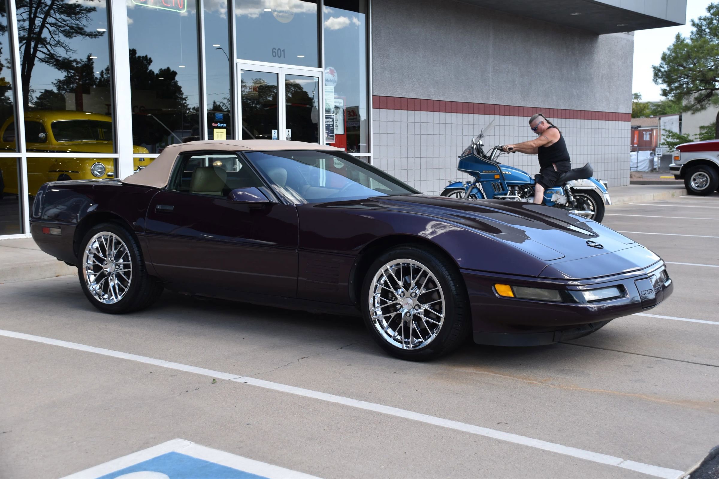 Used 1993 Chevrolet Corvette Convertible image 8