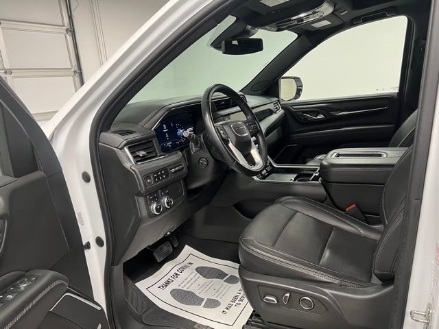 Used 2023 GMC Yukon Denali AWD/4WD image 18