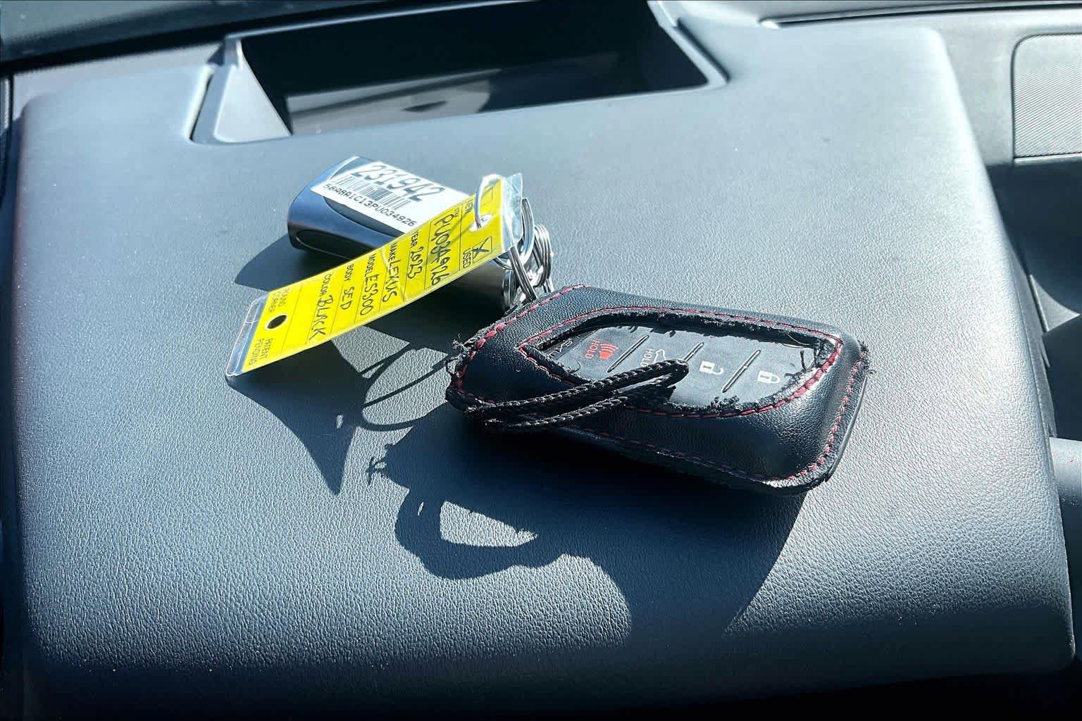 Used 2023 Lexus ES 300h F Sport w/ Accessory Package (Z2) FWD image 14